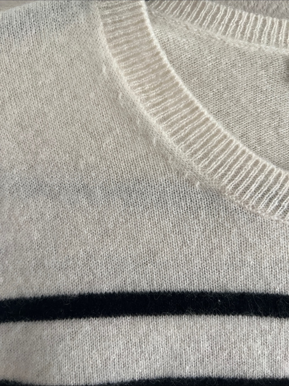 Quince 100% Mongolian Cashmere Crewneck Sweater Ivory Black Stripe Women’s L - Picture 7 of 7